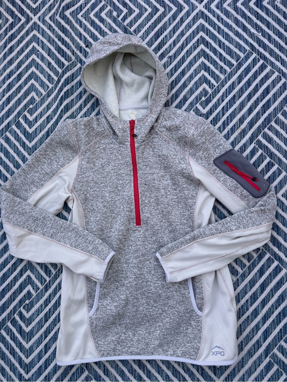 Columbia Gray Heather & Cream Women’s Half-Zip Hoodie with Red Accents